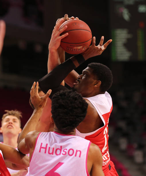 击扳回局势 击扳回局势